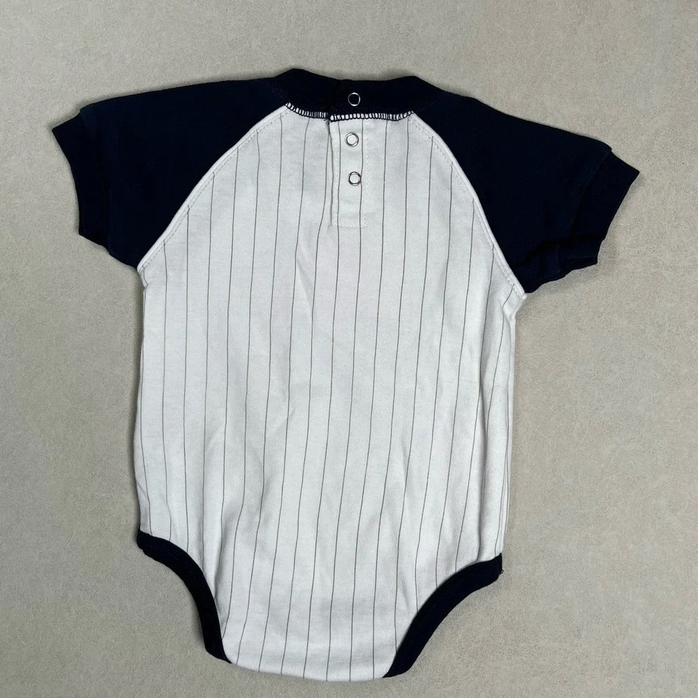MLB Genuine Merch Boston Red Sox White Short Sleeve‎ One Piece Bodysuit 3/6 Mo